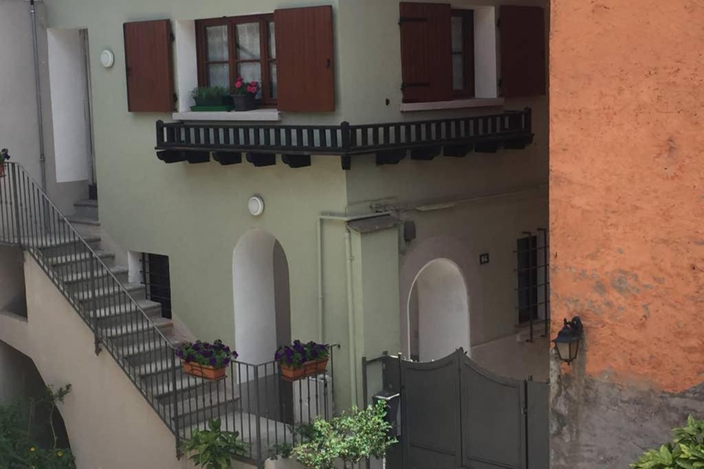 Aubert 64 Appartement Aosta Buitenkant foto